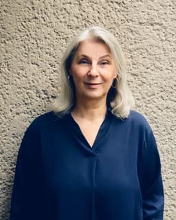 Portrait: Ruth Olshan